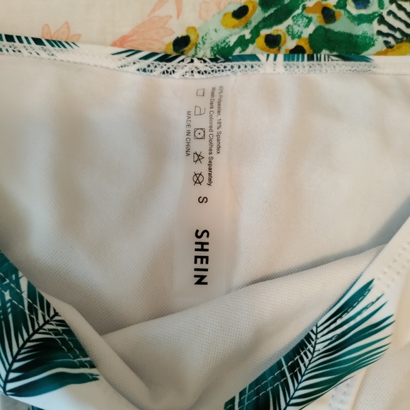 SHEIN tropical white bikini - Picture 3 of 7